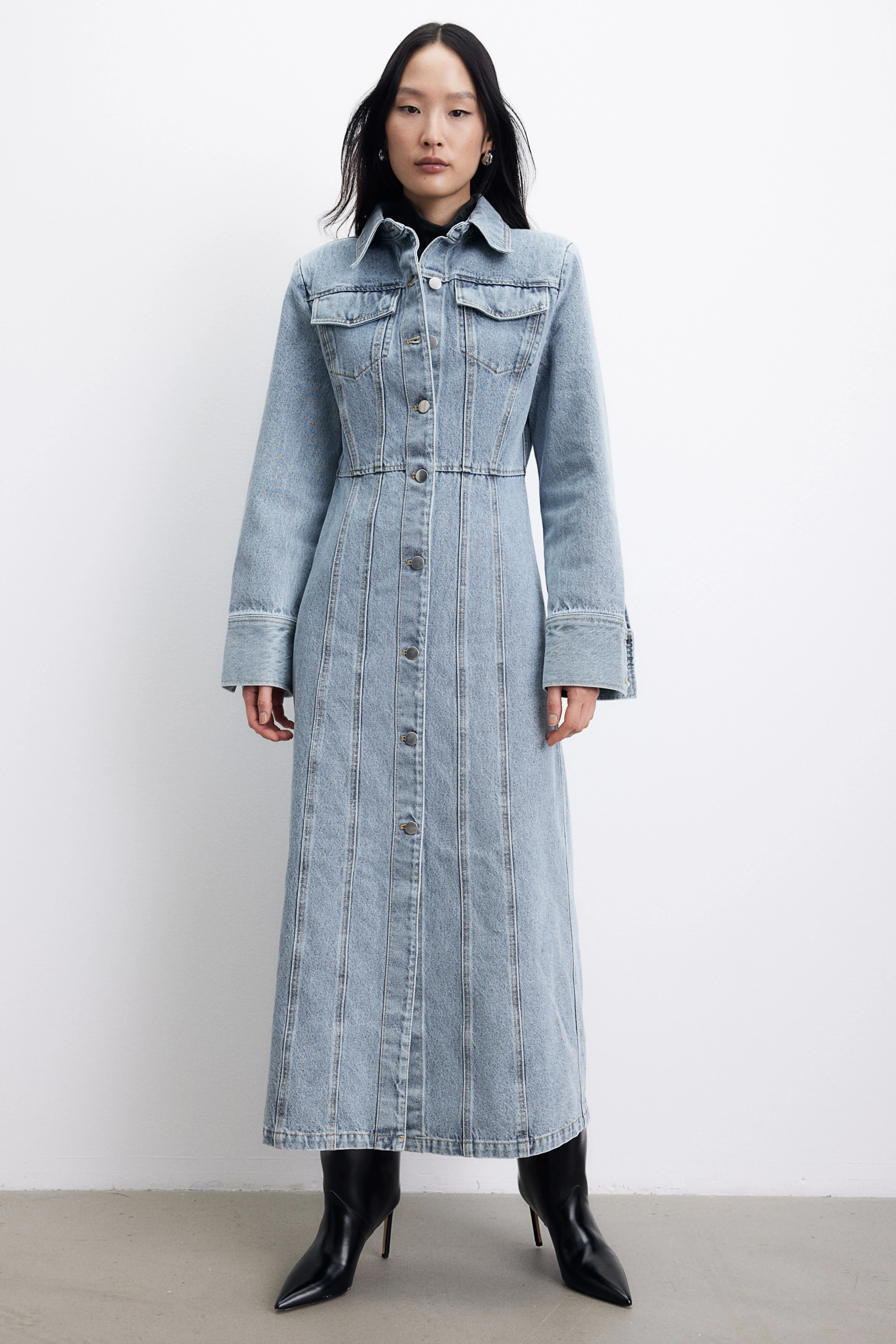 Denim shirt dress - Long sleeve - Long - Light denim blue - Ladies | H&M GB