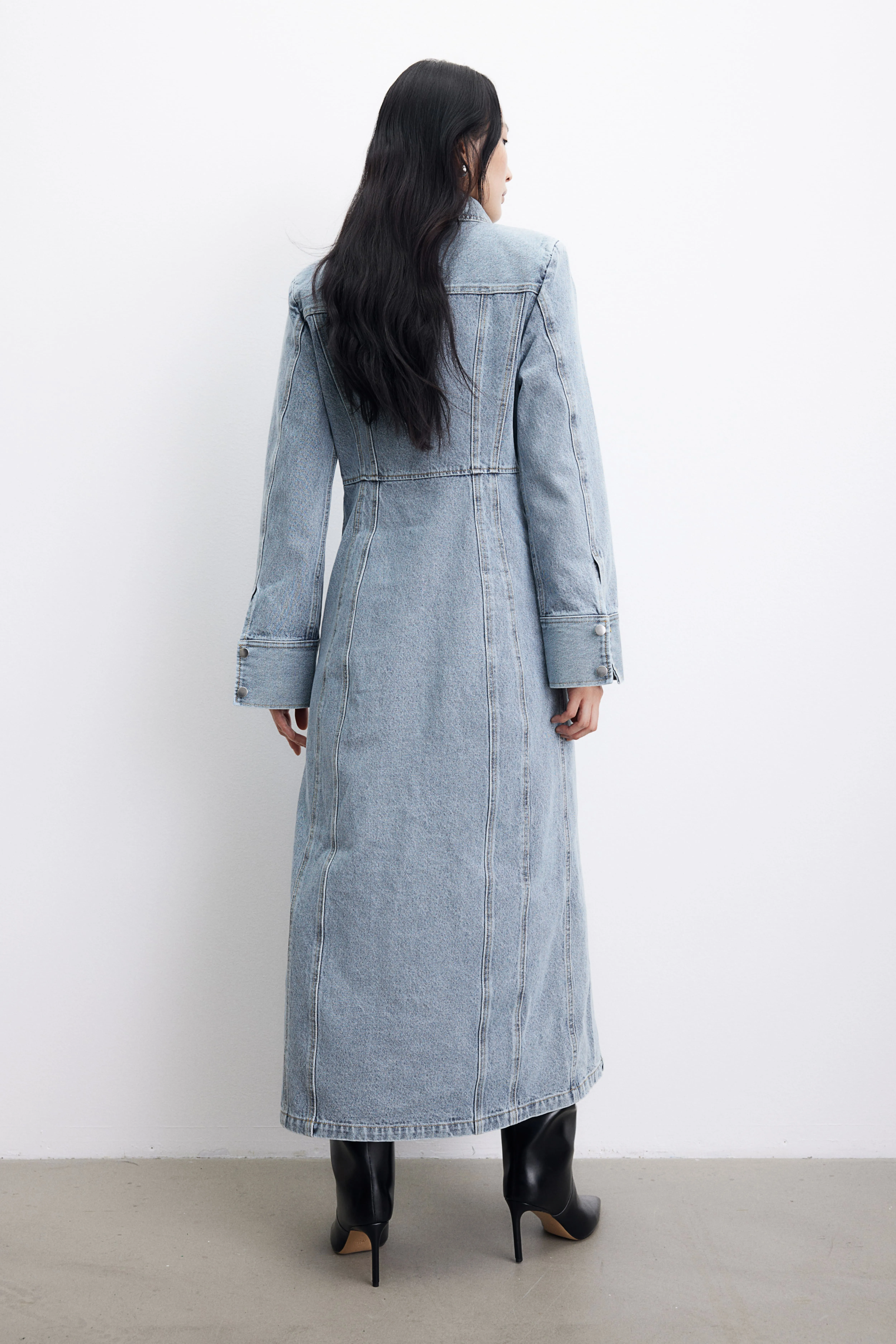 Denim shirt dress - Long sleeve - Long - Light denim blue - Ladies | H&M GB