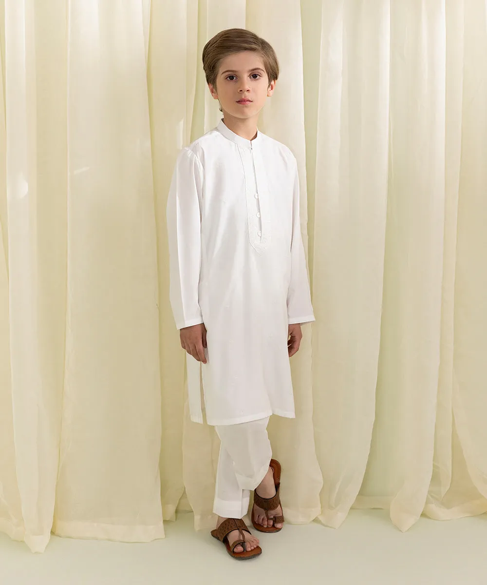 Embroidered Dobby Kurta