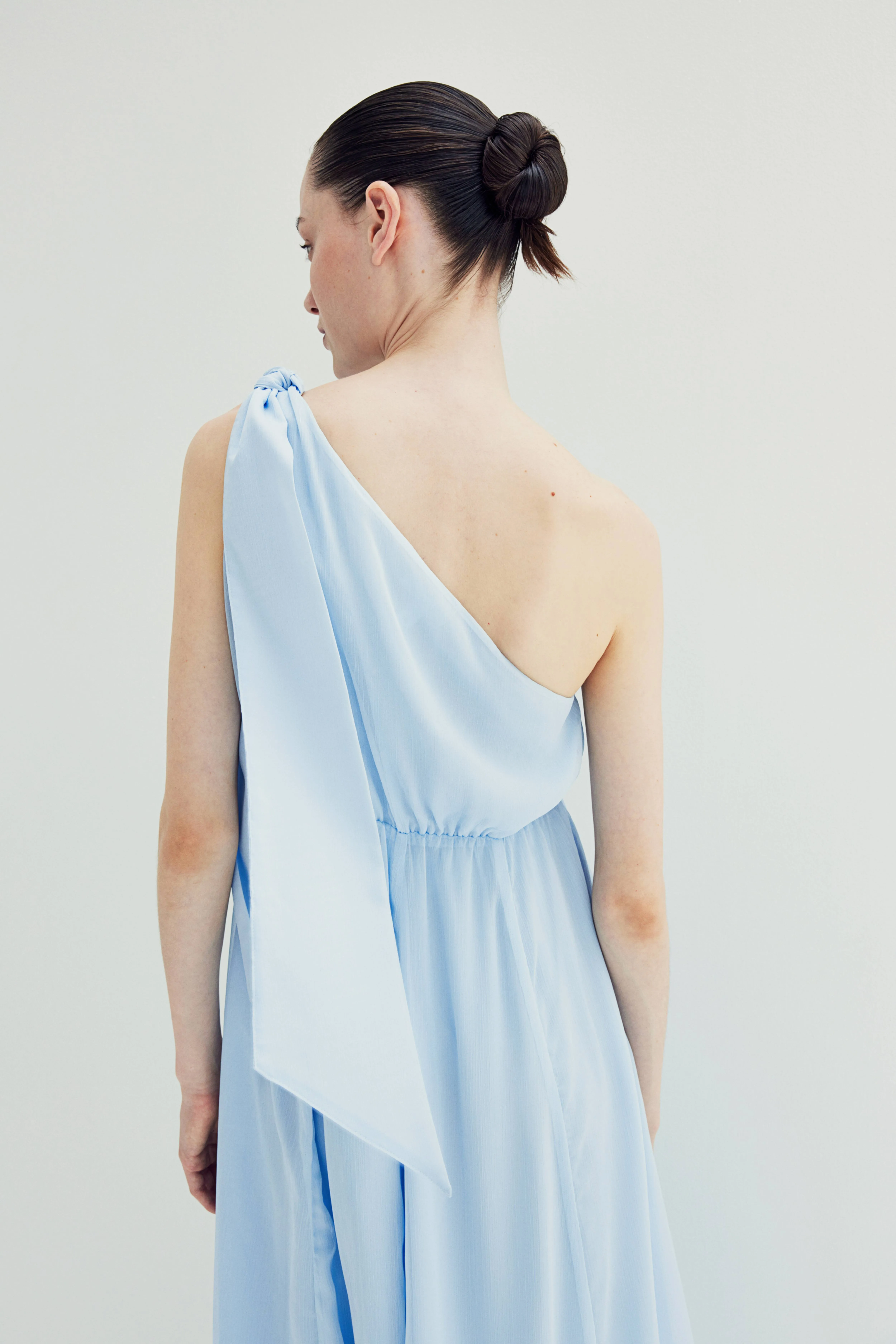 MAMA One-shoulder dress - Asymmetric neckline - Sleeveless - Light blue - Ladies | H&M GB