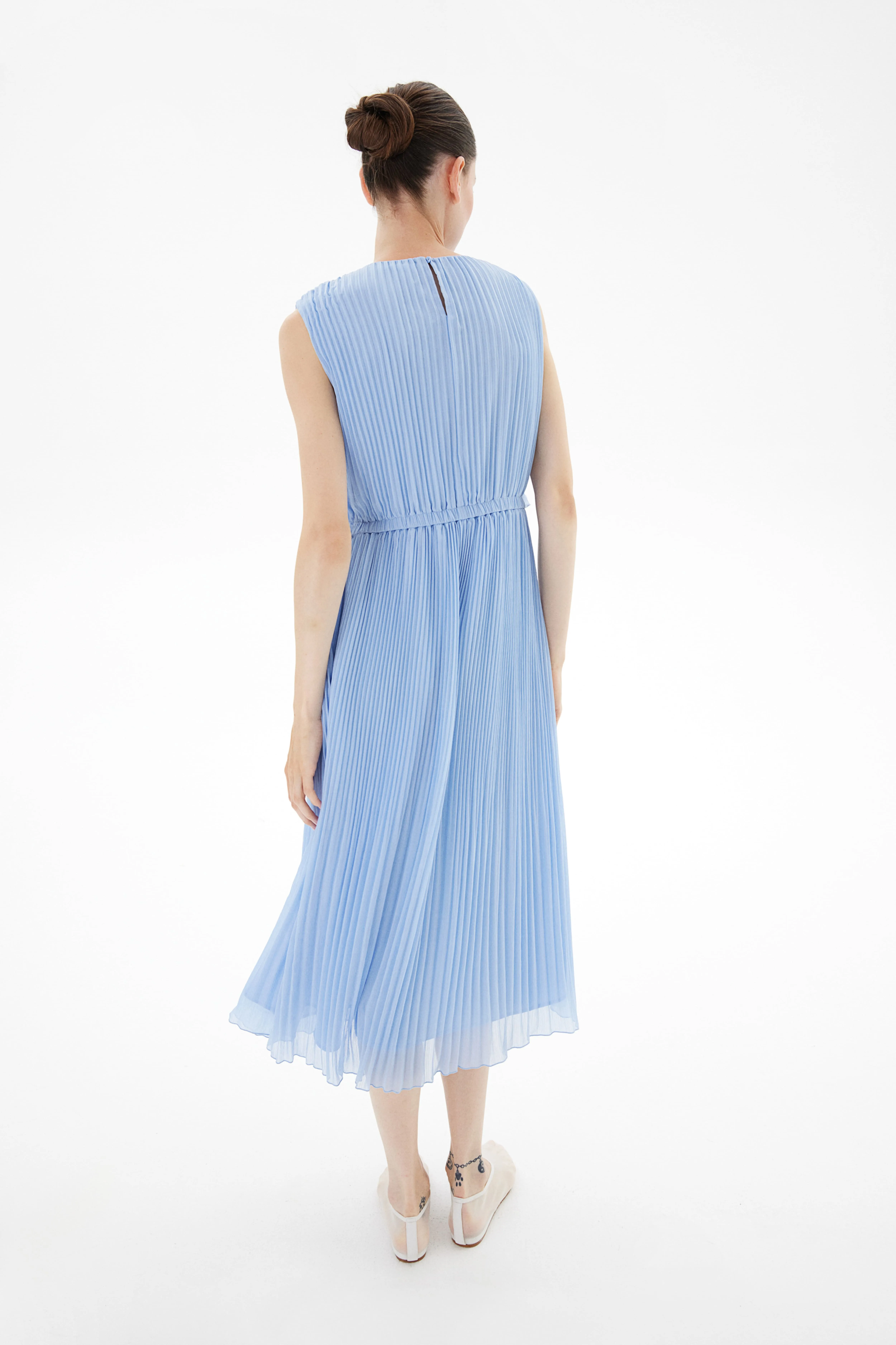 MAMA Pleated nursing dress - Round neck - Sleeveless - Light blue - Ladies | H&M GB