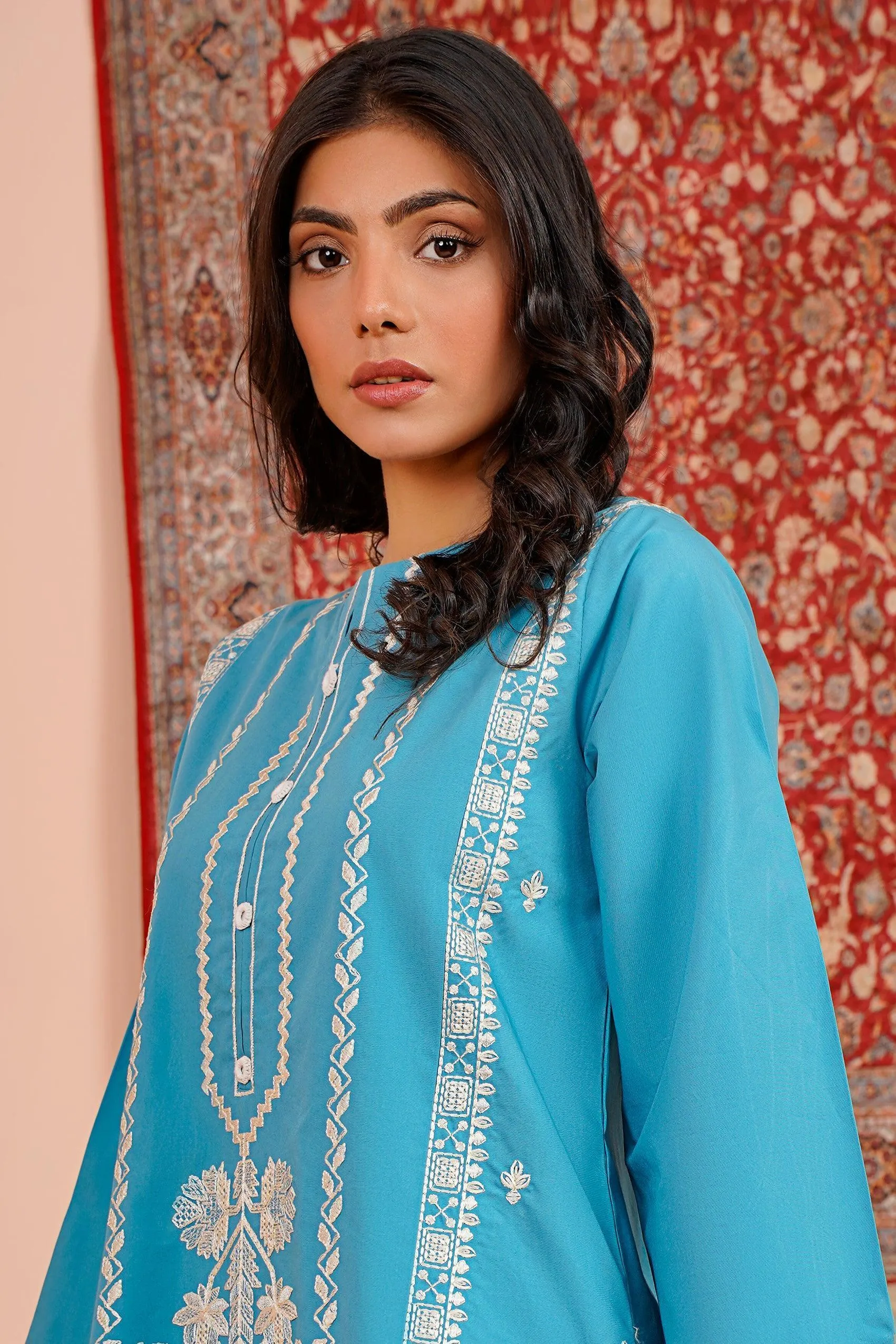 NEUTRALS EMBROIDERED KE-230550