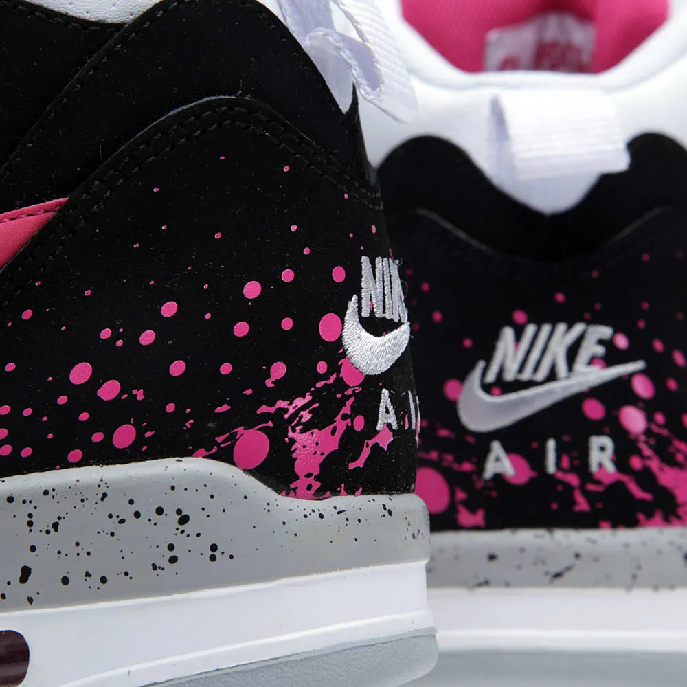 Nike Flight 13Black & Vivid Pink