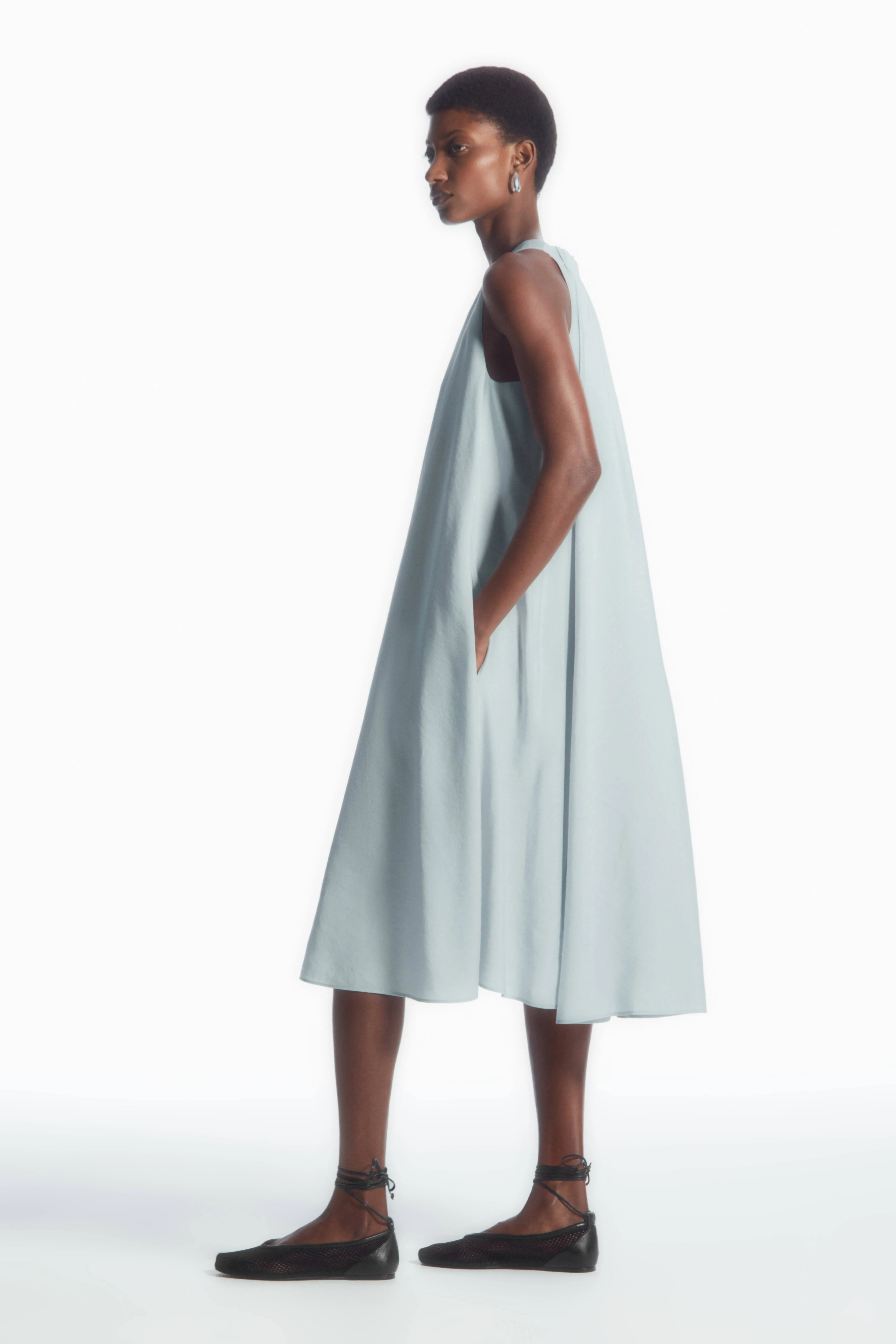 RACER-NECK MIDI DRESS - Halterneck - Sleeveless - LIGHT BLUE - Ladies | H&M GB