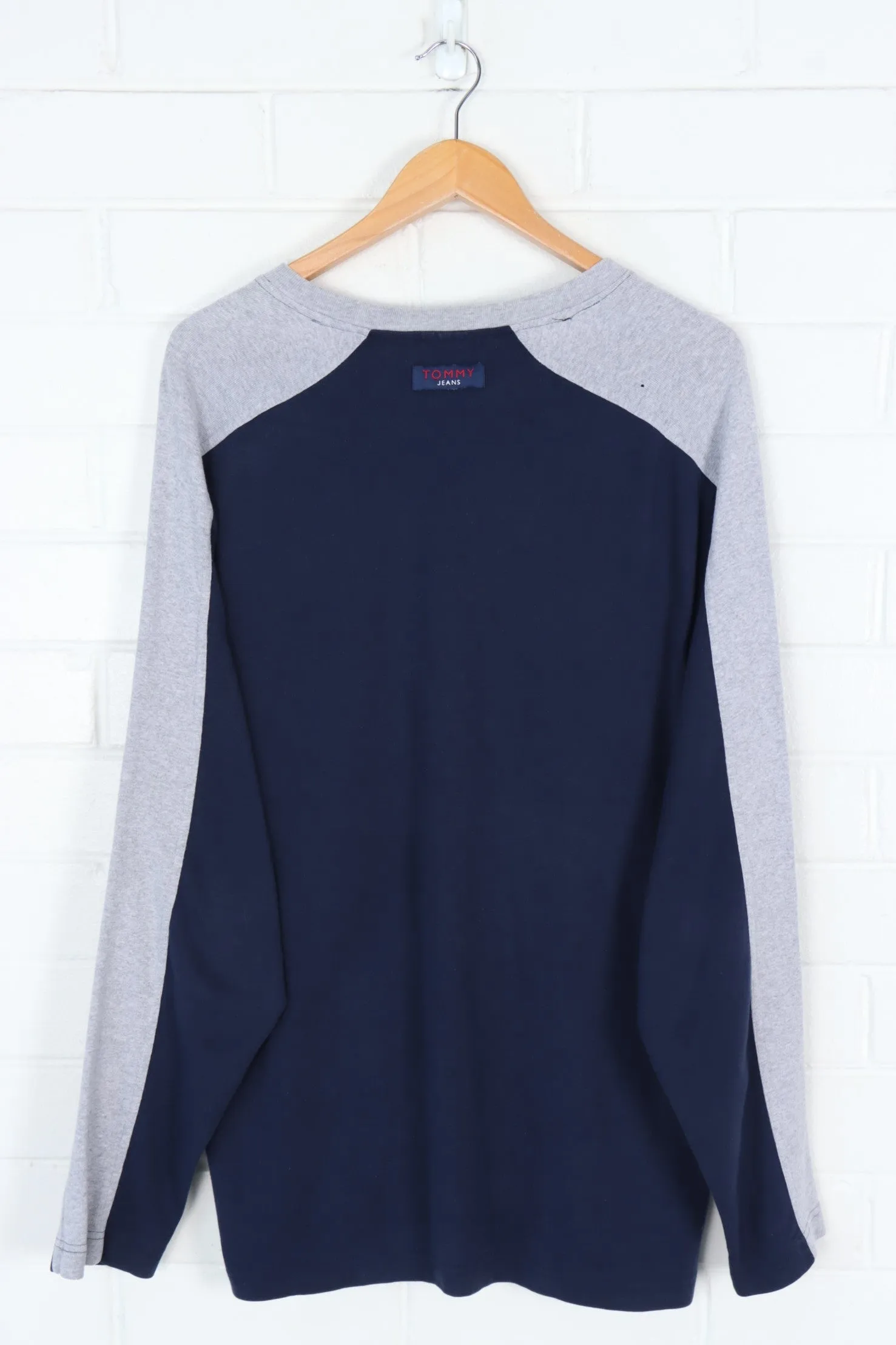 TOMMY HILFIGER Collar Detail Embroidered Long Sleeve T-Shirt (L-XL)