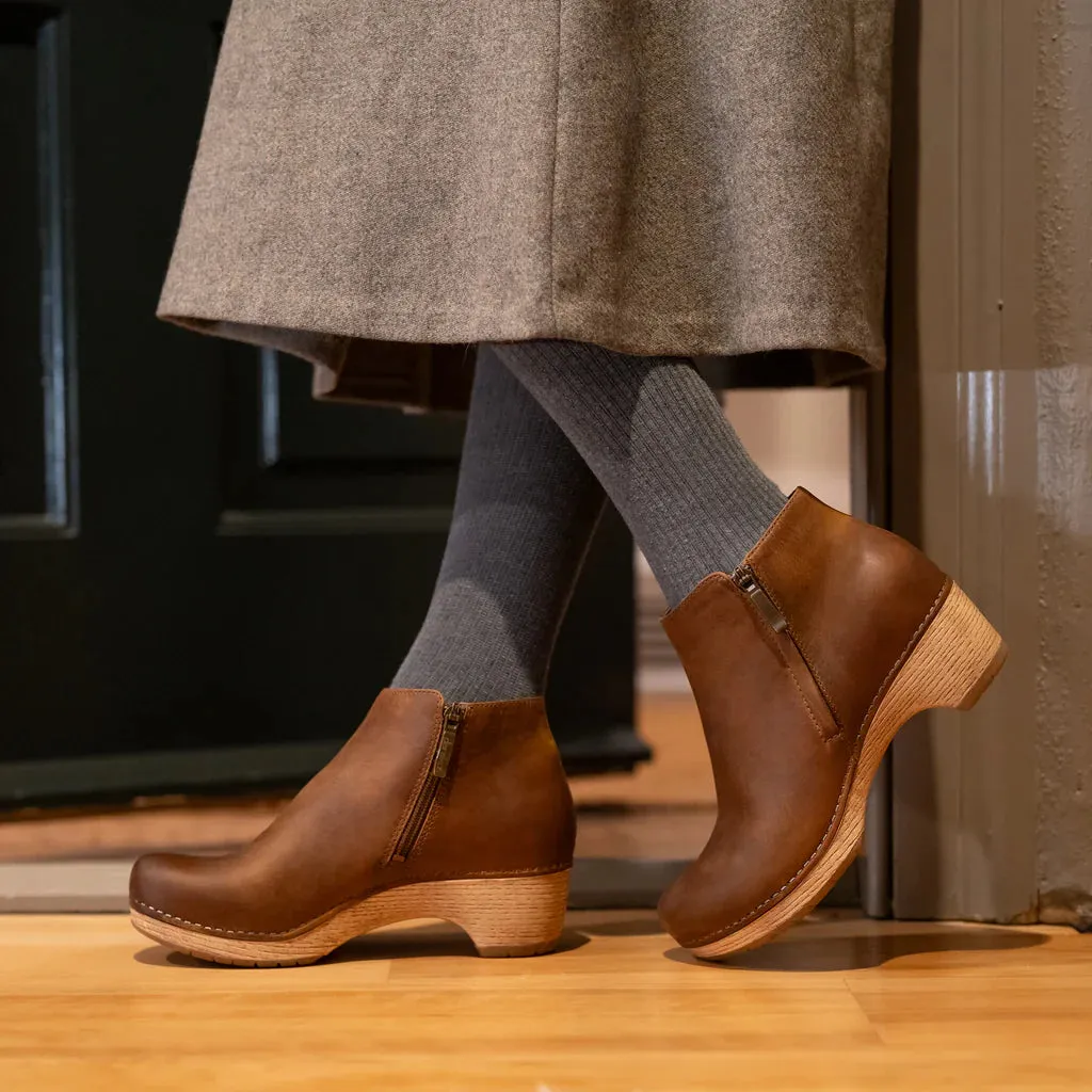 Women's Dansko Lizanne Boot Color: Tan Oiled